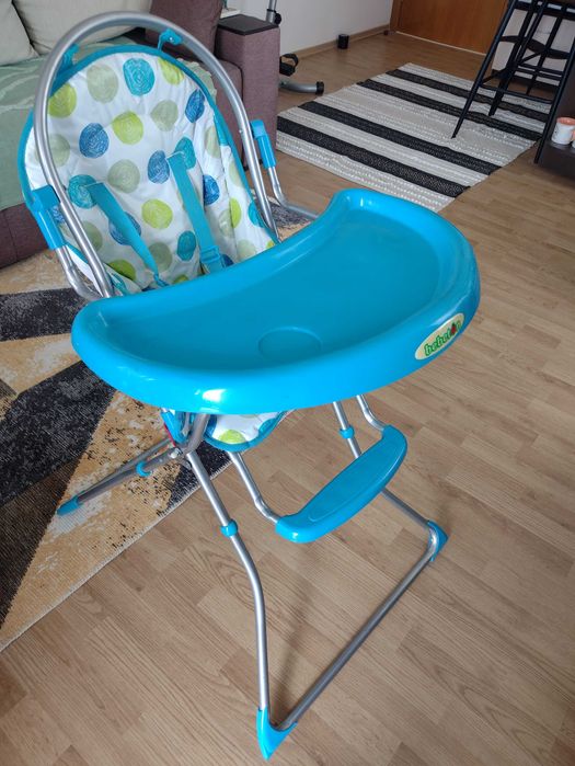 Столче с подвижна масичка