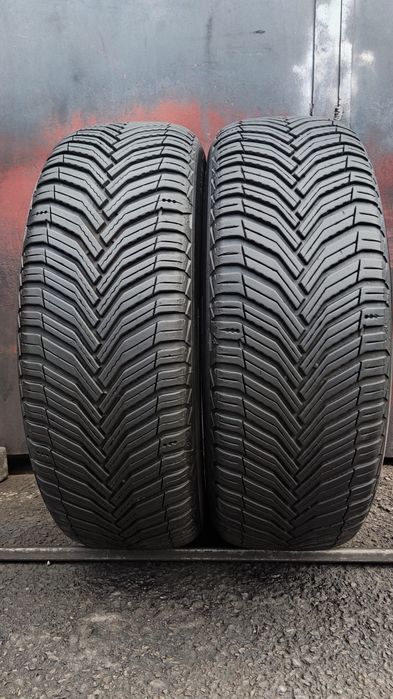 2броя всесезонни гуми 215/60/17 Michelin Cross Climate 2
dot3123