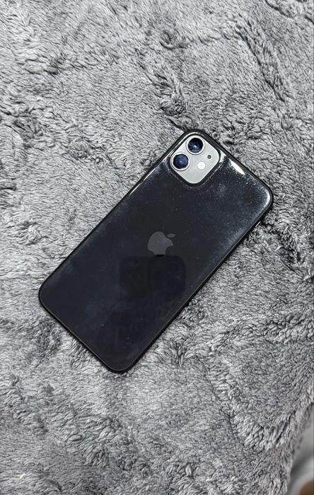 Айфон 11 64ГБ емкость батареи 69%