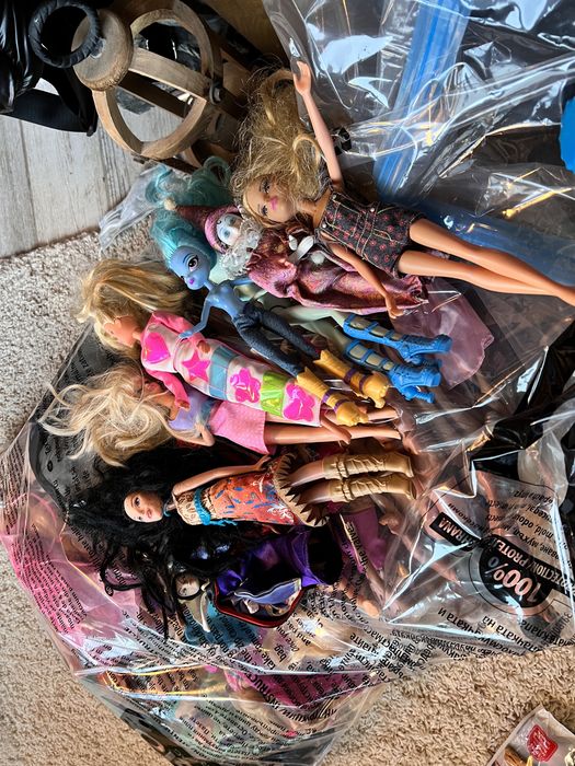 Lot papusi barbie 180 bucati