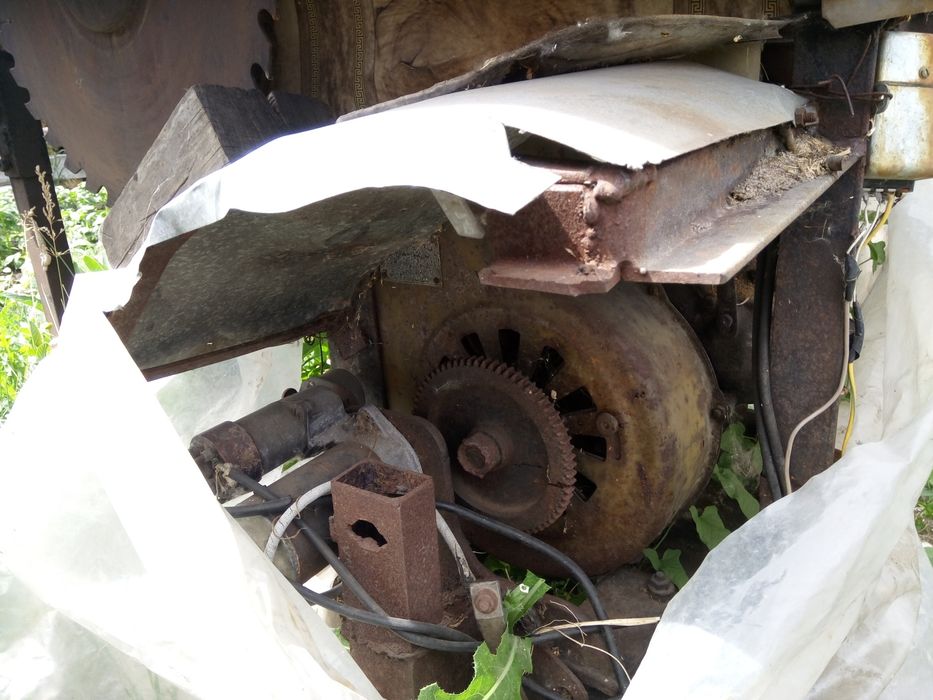 Циркулярная пила с фуганком.