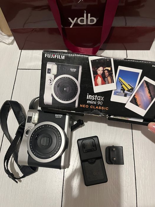 Камера instax mini 90