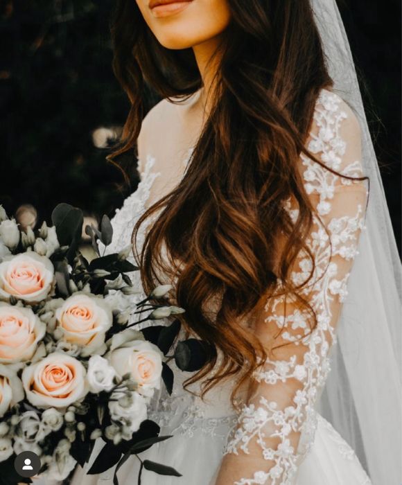 Rochie de mireasă deosebită – făcută la comandă, impecabilă