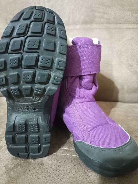 Запазени детски ботушки