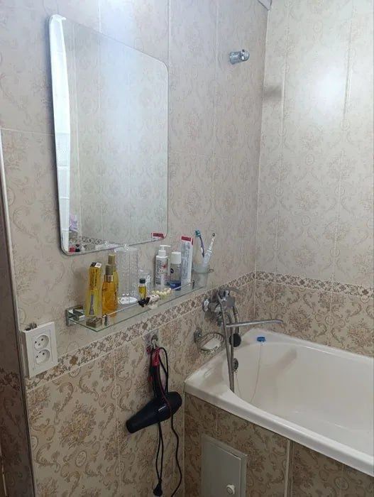 Двухкомнатная  квартира   Спутник -7  2³/1/4