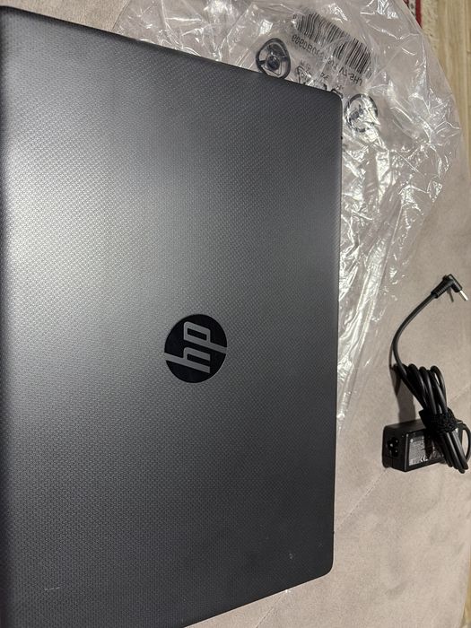 Laptop HP nou nouț