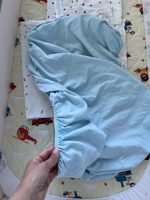 Детска кошара с подарък матрак и аксесоари – отлично състояние!