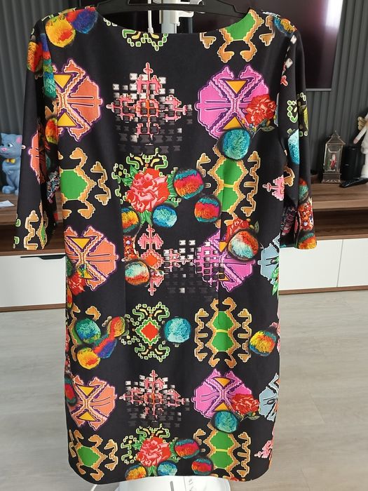 Платье цветастое нарядное