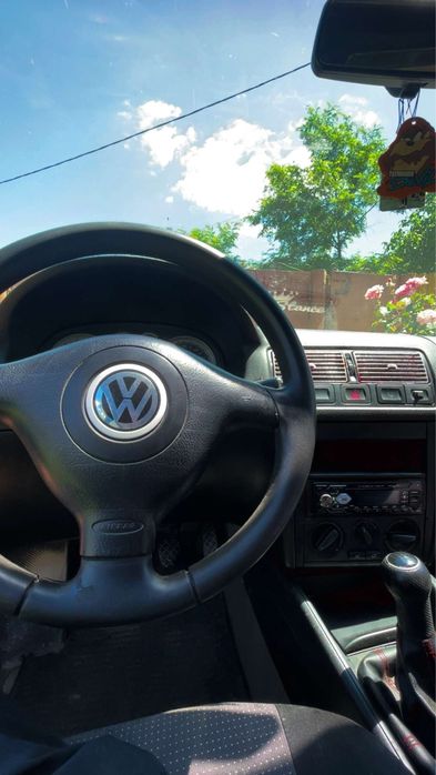VOLKSWAGEN Golf 2000 — imagine 5