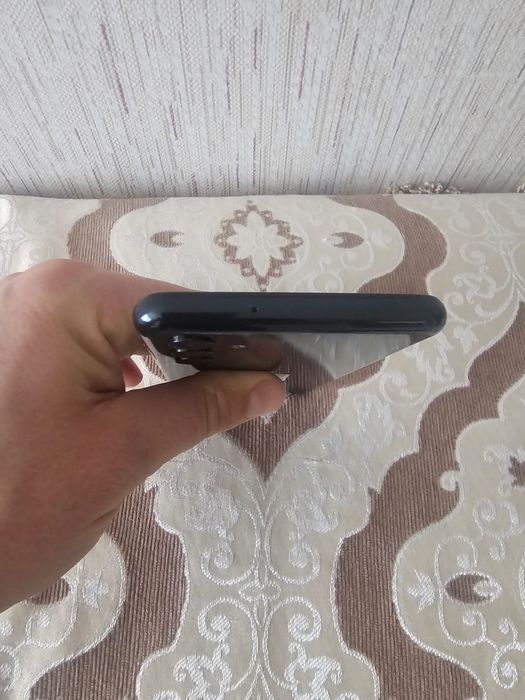 Продам телефон смартфон Samsung самсунг а04