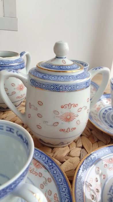 Китайски порцеланови сервизи за чай/кафе