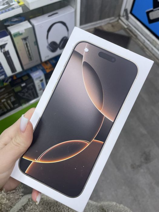 Продам iphone 16 pro max золото