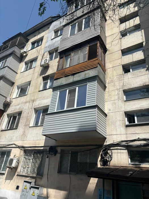 Ремонт балконов и остекление балкона
