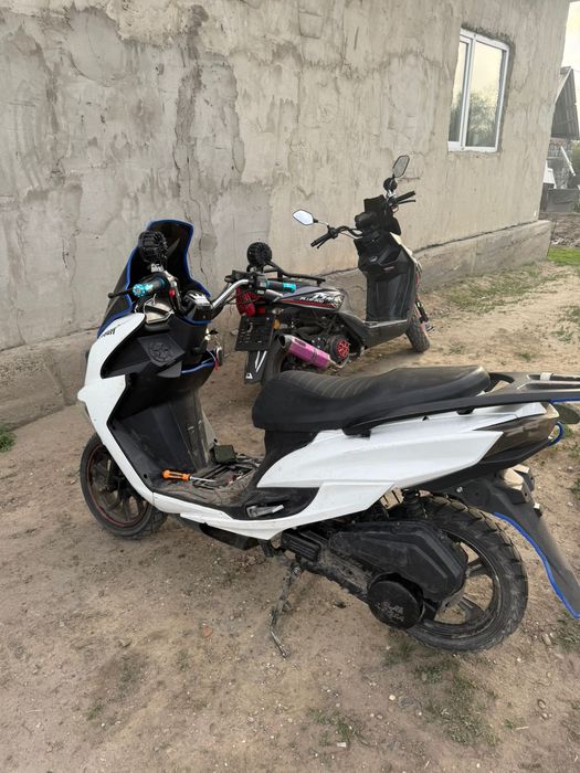 Продам мопед макси 150 куб
