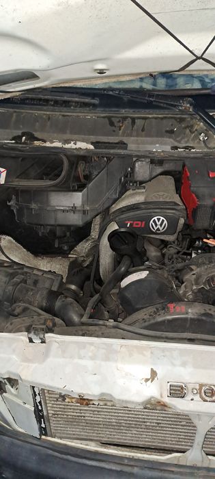 Se vinde vw Lt 35. 2.5cc se vinde s se dezmenbrează