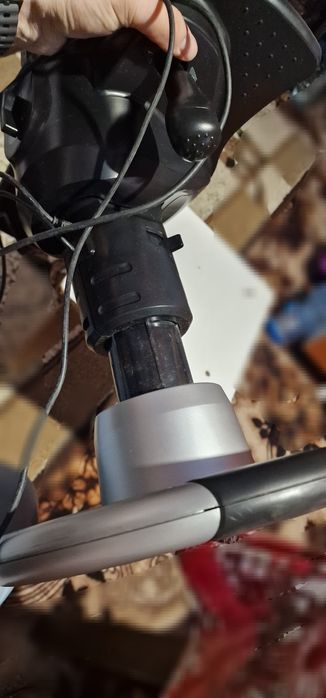 Vând volan cu pedale și schimbător