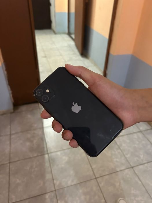 Iphone 11  black