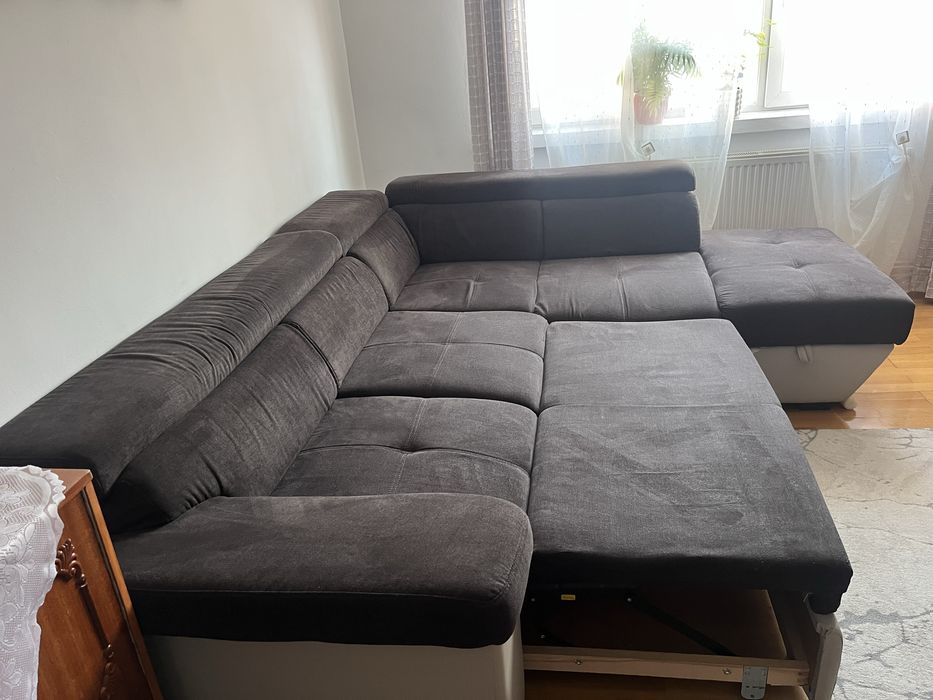 De vanzare coltar cu lada de depozitare