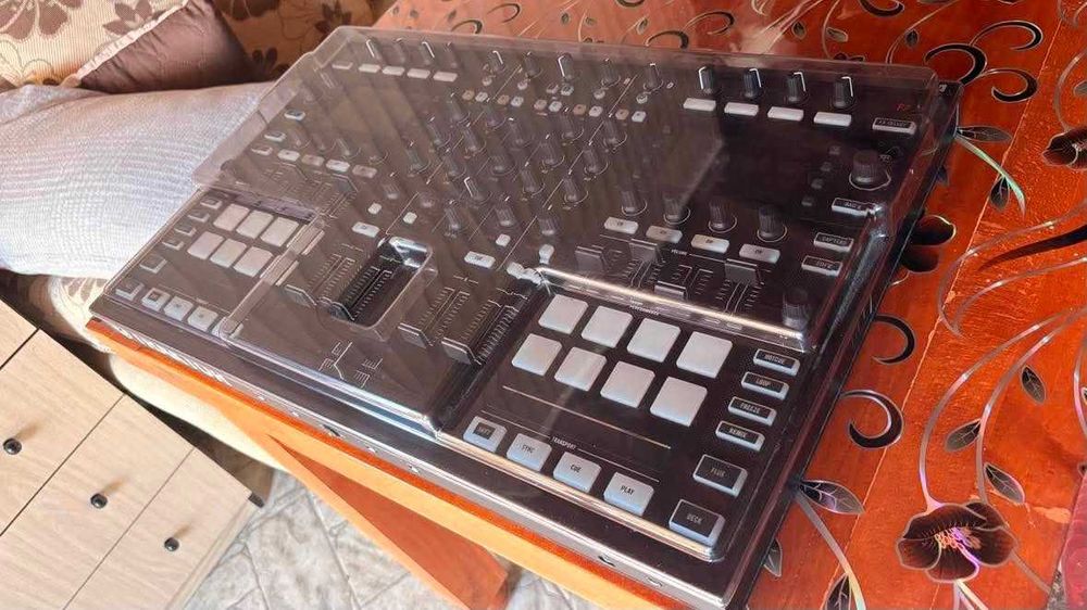 Продавам TRAKTOR S8