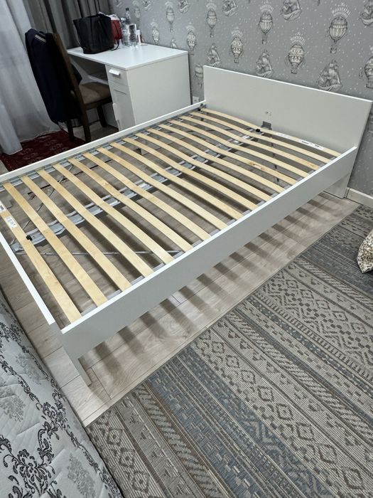 Кровать односпальная + матрас бу