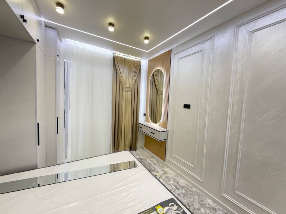 Amir Temur kuchada Eletni domda 2 xona kvartira sotiladi