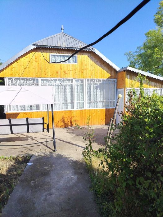 Vând casa în hanesti
