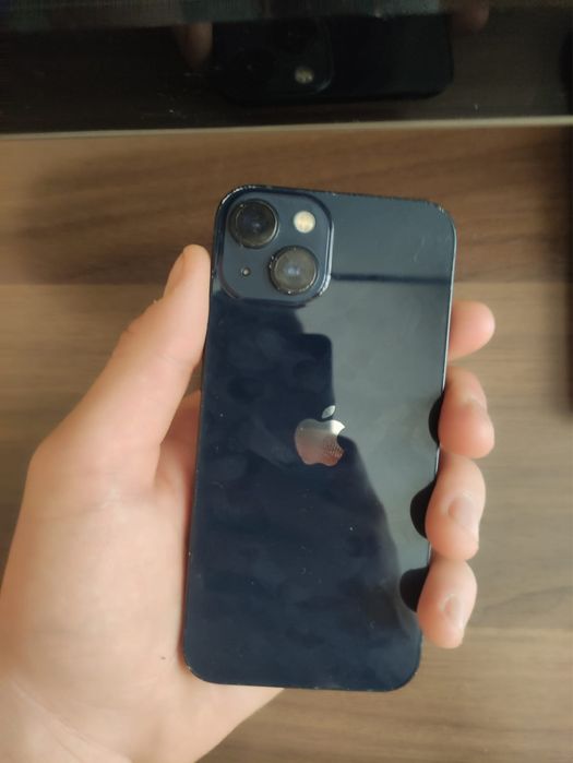 Продаю Айфон 13 в черно синий цвете