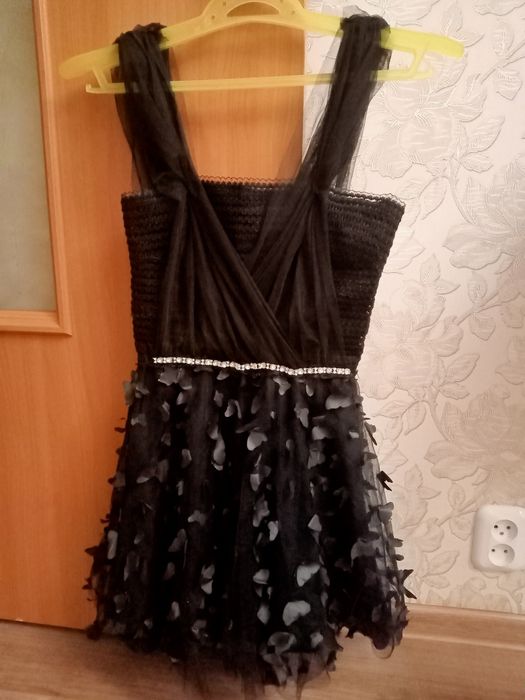 Вечернее чёрное платье