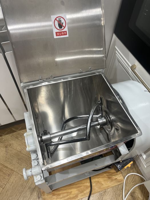 Тестомес, профиссиональный тестомес