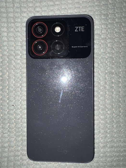 Продам телефон ZTE