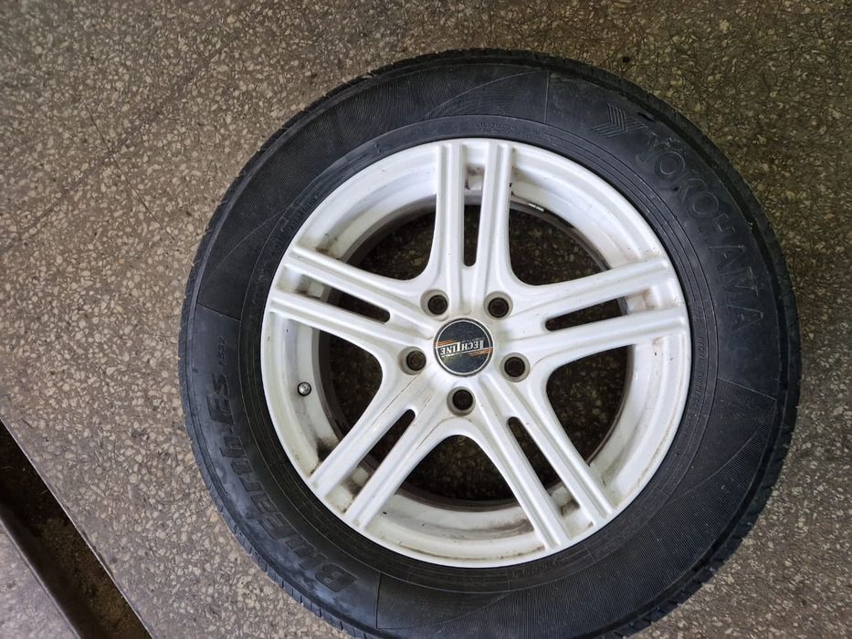 Продам шины с диском