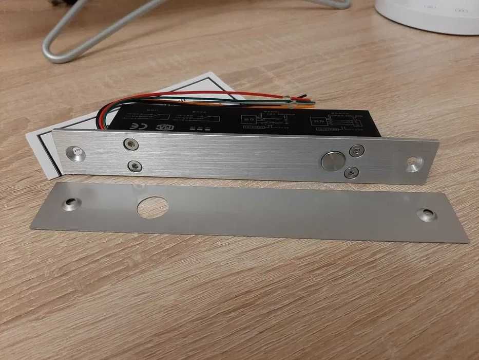 КОМПЛЕКТ кодовой панели для дома и офиса и доводчика для контроля