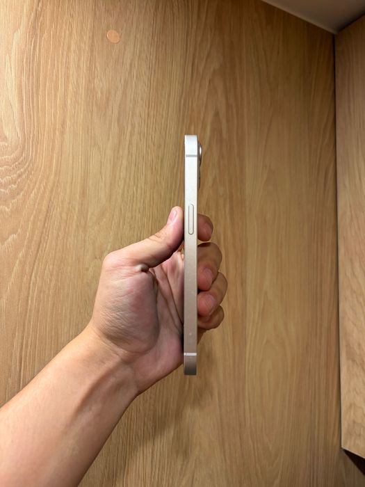 iPhone 13 Белый 128Гб
