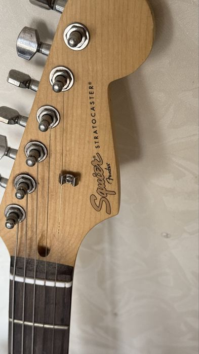 Электрогитара Squier