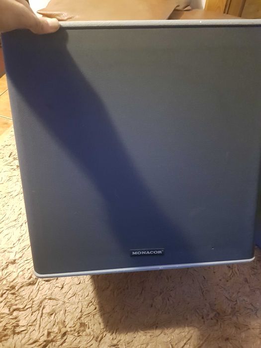 Vand 2 boxe Monacor subwoofer 350W profesionale