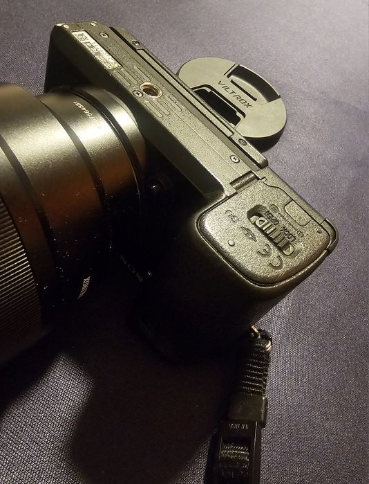 Фотоапарат sony a6300  с кутия