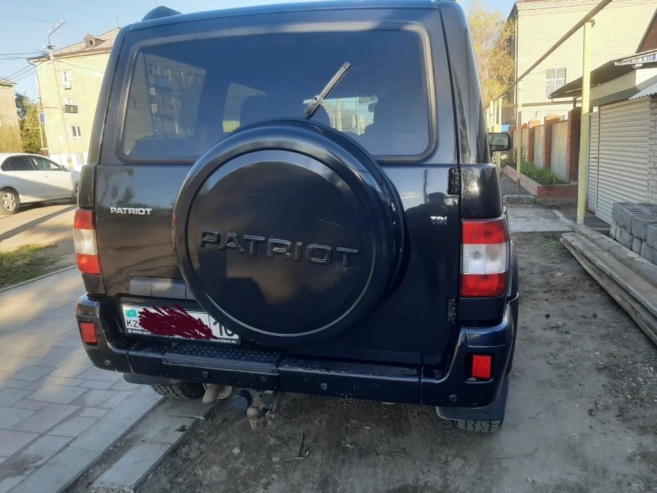 Машина уаз патриот