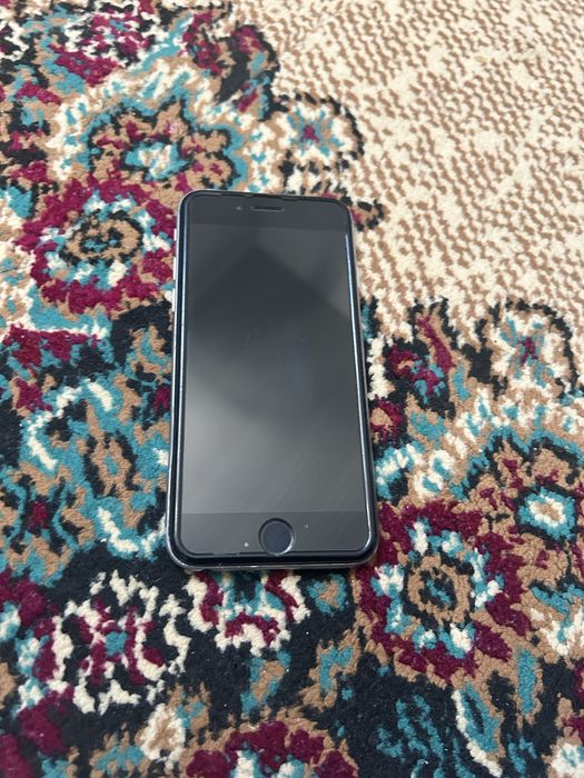 Продам iPhone 6 (64 ГБ).