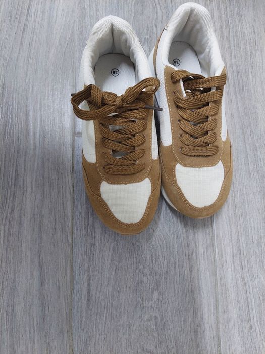 Маратонки 36номер