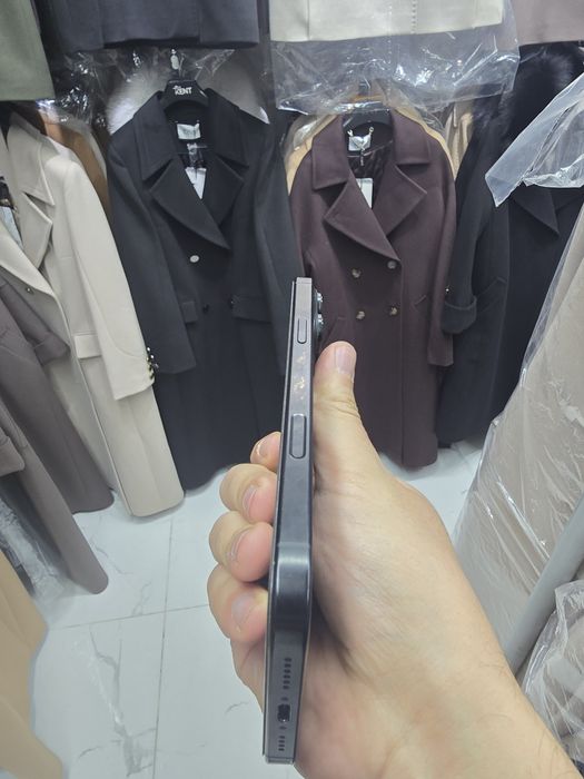 Iphone 16promax 256gb ideal