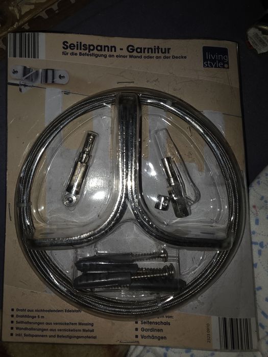 Jucarii suport haine connex