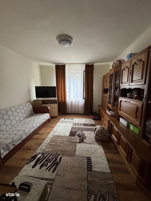 cv 199 Victoriei zona RFN Apartament cu 2 camere Decomandat !
