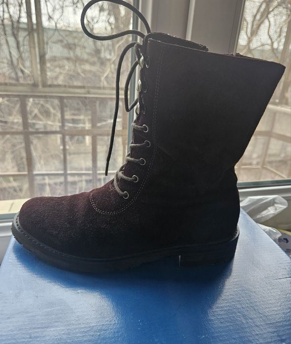 Ботинки коричневая замша