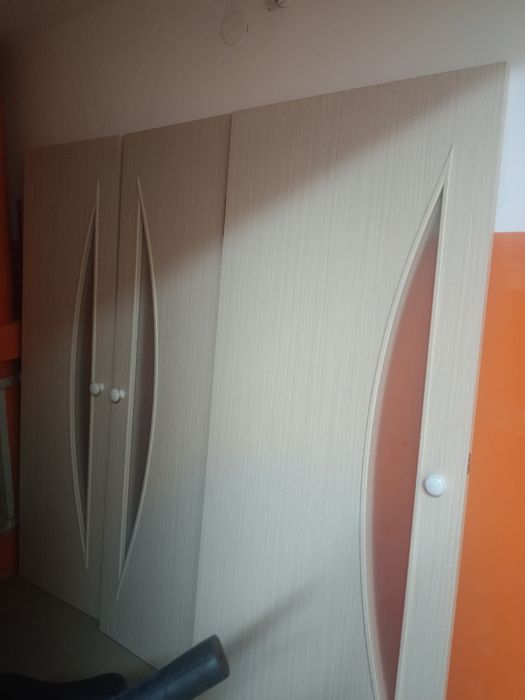 Продам межкомнатные двери
