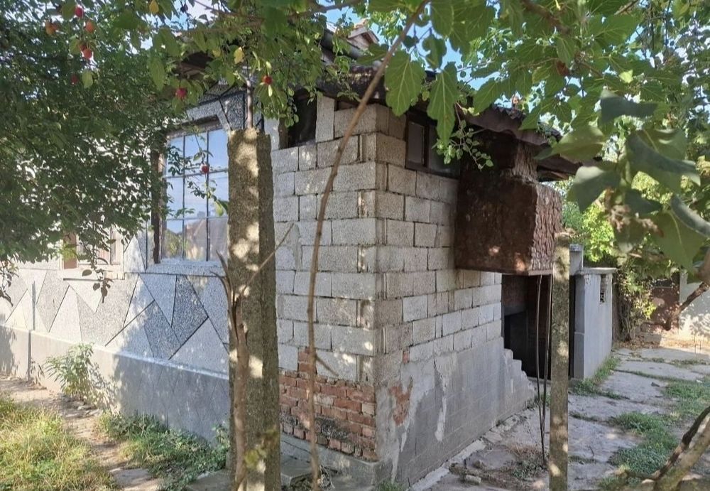 Продава се Къща в Долни чифлик - 75 кв.м за 580 €/кв.м - Снимка #1