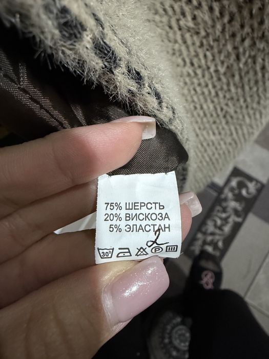 Продам теплое шерстяное пальто 42 размера