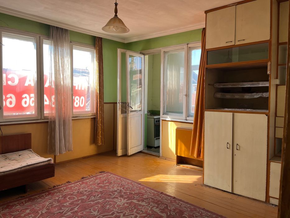 Продава се Етаж от къща в Благоевград, Широк център - 100 кв.м за 650 €/кв.м - Снимка #1