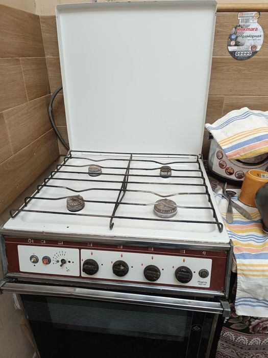 Газ плита продаю