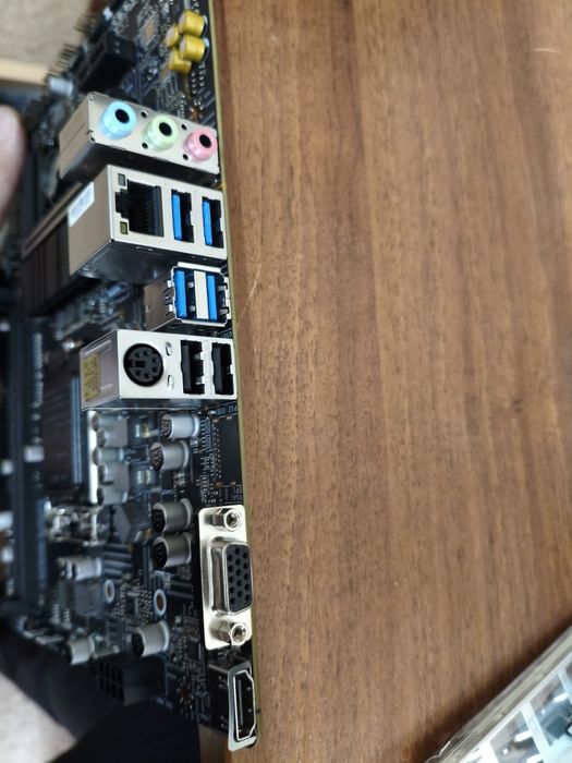 B 560 материнская плата