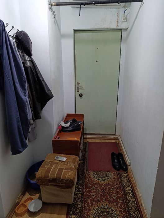 Продаётся трёхкомнатная квартира в центре города Джизак